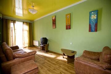 Фото номера Апартаменты с одной спальней - Карла Маркса, 90 Апартаменты DneprApartments г. Днепр 2
