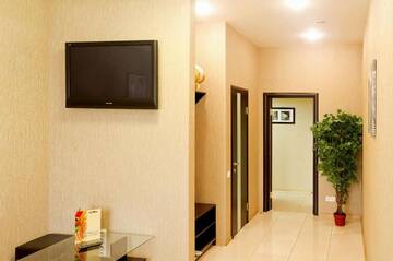 Фото номера Двухместный номер «Комфорт» с 1 кроватью Отель Hotel 8th Mile г. Днепр 8