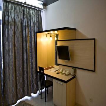 Фото номера Стандартный двухместный номер с 1 кроватью и балконом Отель Staybridge Mini-Hotel in Most City PANORAMIC RIVER VIEW г. Днепр 19