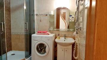 Фото номера Апартаменты-студио Апартаменты Apartment in the center with a nice view г. Днепр 8