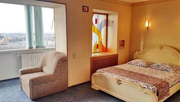 Фото номера Апартаменты-студио Апартаменты Apartment in the center with a nice view г. Днепр 53