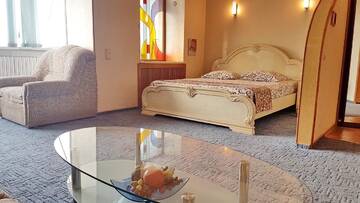 Фото номера Апартаменты-студио Апартаменты Apartment in the center with a nice view г. Днепр 7