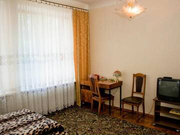Фото номера Двухместный номер эконом-класса с 2 отдельными кроватями Отель Отель Жовтневый г. Днепр 2