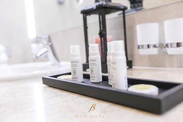 Фото номера Полулюкс Делюкс Отель Bon Hotel г. Днепр 13