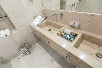 Фото номера Представительский люкс Отель Bon Hotel г. Днепр 14