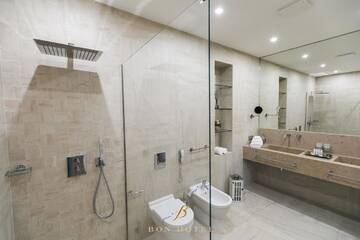 Фото номера Представительский люкс Отель Bon Hotel г. Днепр 16