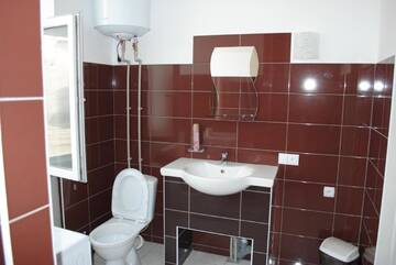Фото номера Семейный номер с ванной комнатой Хостелы Hata hostel г. Днепр 4