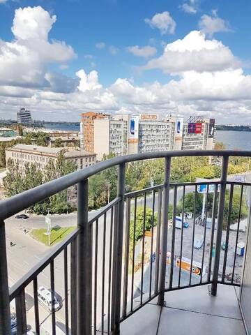 Фото номера Апартаменты с 2 спальнями и балконом, вид на реку Апарт-отели Best Apartments in Most City г. Днепр 12