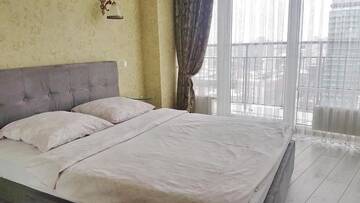 Фото номера Апартаменты с 1 спальней и балконом, вид на реку Апарт-отели Best Apartments in Most City г. Днепр 5