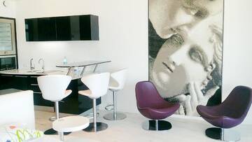 Фото номера Апартаменты в пентхаусе Апарт-отели Best Apartments in Most City г. Днепр 3