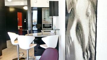 Фото номера Роскошный люкс с балконом и видом на реку Апарт-отели Most City Apart-Hotel г. Днепр 4