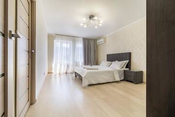 Фото номера Апартаменты с 2 спальнями Апартаменты 2-bedroom apartment lux in Most City area г. Днепр 15