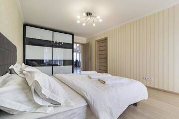 Фото номера Апартаменты с 2 спальнями Апартаменты 2-bedroom apartment lux in Most City area г. Днепр 17