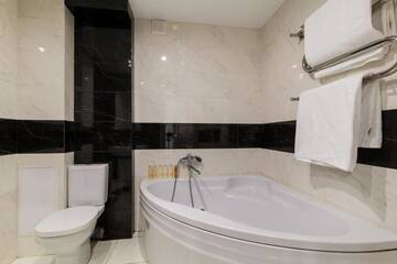 Фото номера Апартаменты с 2 спальнями Апартаменты 2-bedroom apartment lux in Most City area г. Днепр 62