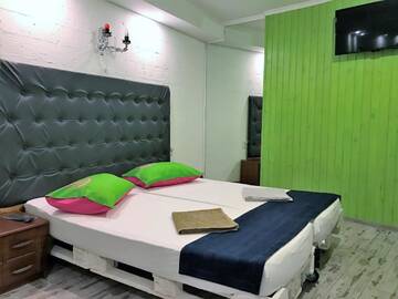 Фото номера Двухместный номер с 1 кроватью или 2 отдельными кроватями Отель Mamba Hotel г. Днепр 9