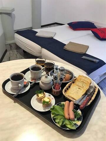 Фото номера Номер с кроватью размера &quot;king-size&quot; и гидромассажной ванной Отель Mamba Hotel г. Днепр 20