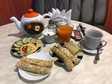 Фото номера Номер с кроватью размера &quot;king-size&quot; и гидромассажной ванной Отель Mamba Hotel г. Днепр 21