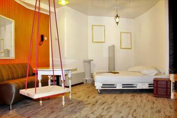 Фото номера Номер Делюкс с кроватью размера «queen-size» Отель Mamba Hotel г. Днепр 4
