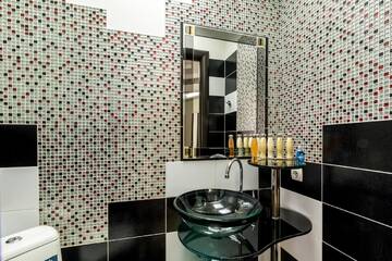 Фото номера Апартаменты с 1 спальней Апартаменты Cozy Apartment in Most City Center г. Днепр 16