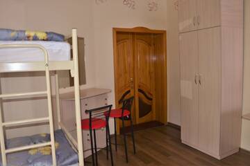 Фото номера Общий номер для женщин с 8 кроватями Хостелы Vishnya Hostel г. Днепр 5