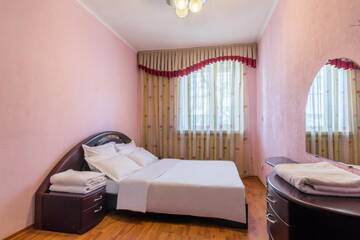 Фото номера Апартаменты с 3 спальнями Апартаменты Lux 3-bedroom Most City area г. Днепр 8