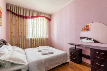 Фото номера Апартаменты с 3 спальнями Апартаменты Lux 3-bedroom Most City area г. Днепр 7