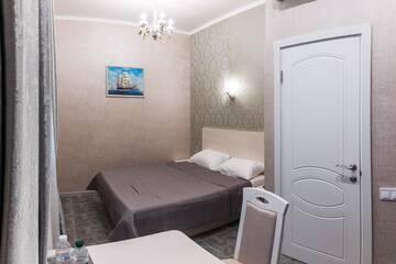 Фото номера Улучшенный двухместный номер с 1 кроватью Мини-отель L.O.Y Family Hotel г. Днепр 14