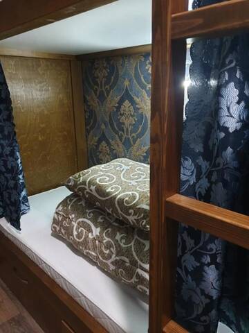 Фото номера Кровать в общем номере с 4 кроватями Хостелы Sweet Home г. Днепр 24