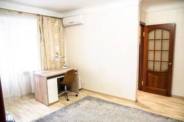 Фото номера Апартаменты с 1 спальней Апартаменты Apartment in the park area of ​​the Dnipro г. Днепр 16