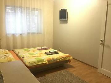 Фото номера Двухместный номер с 1 кроватью и общей ванной комнатой Отель Come Inn г. Днепр 5