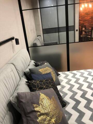 Фото номера Апартаменты с 2 спальнями Апартаменты Downtown Cosy apartment with Spa Bath г. Днепр 84